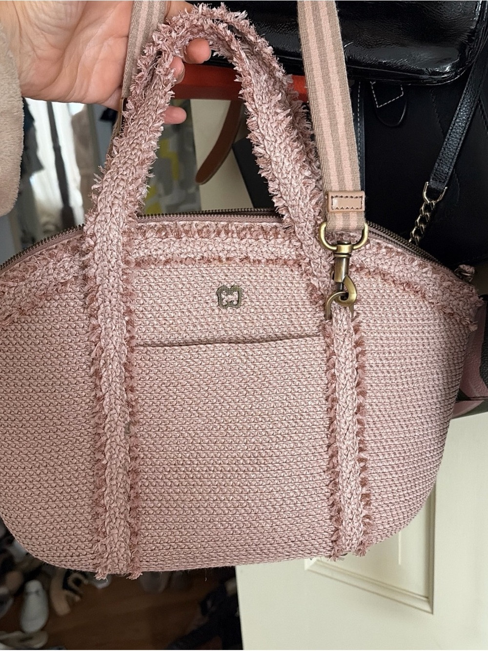 Eric Javits Rose color Raffia bag with shoulder strap/ like new! Medium in size